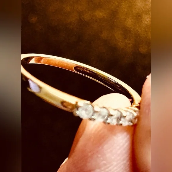 10k Gold Pave Diamond Band Ring size 7 - Picture 6 of 7